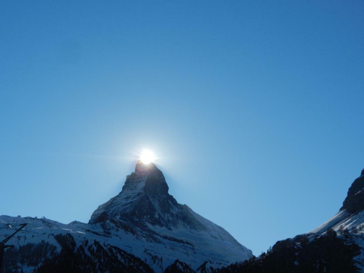 Artist Apartments & Hotel Garni Zermatt Exterior photo